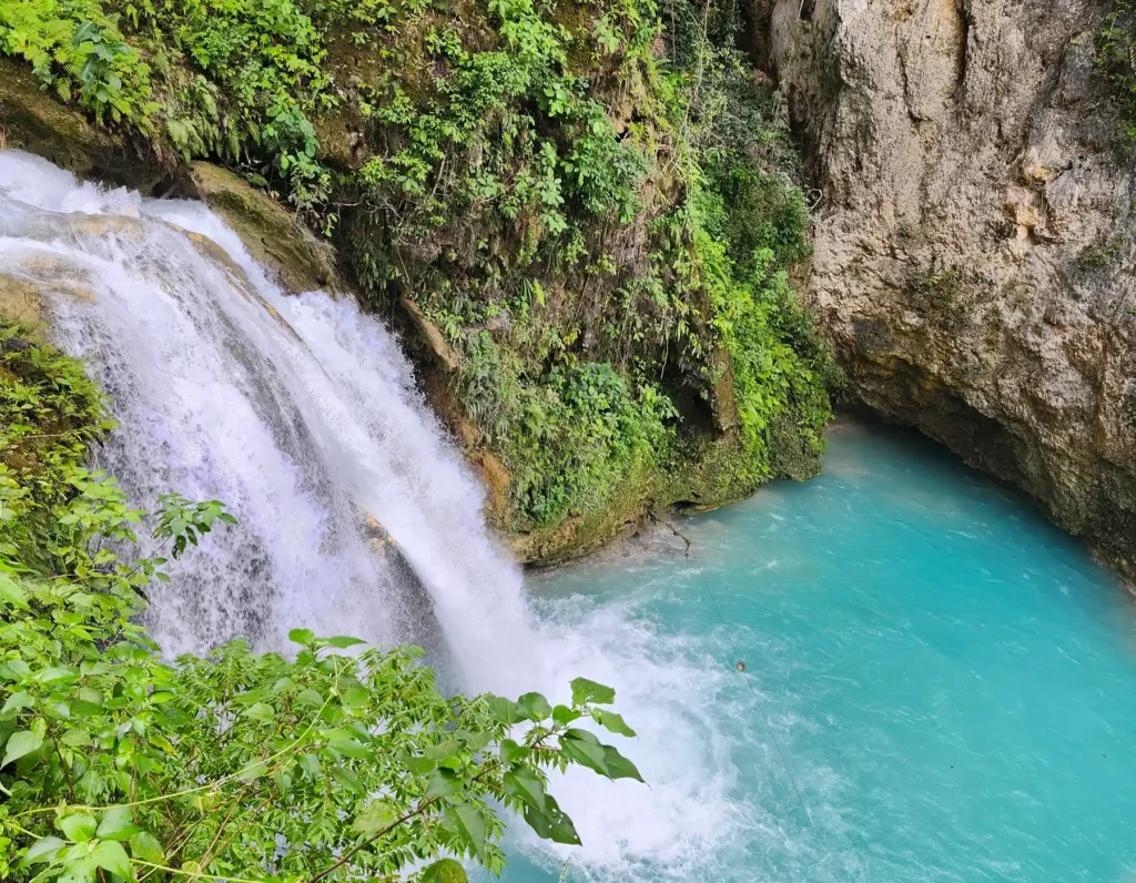 best waterfall adventures to explore in cebu kawasan07